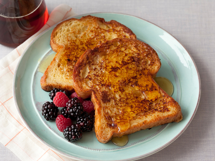 https://www.foodnetwork.com/content/dam/images/food/fullset/2010/4/13/0/GC_alton-brown-french-toast_s4x3.jpg