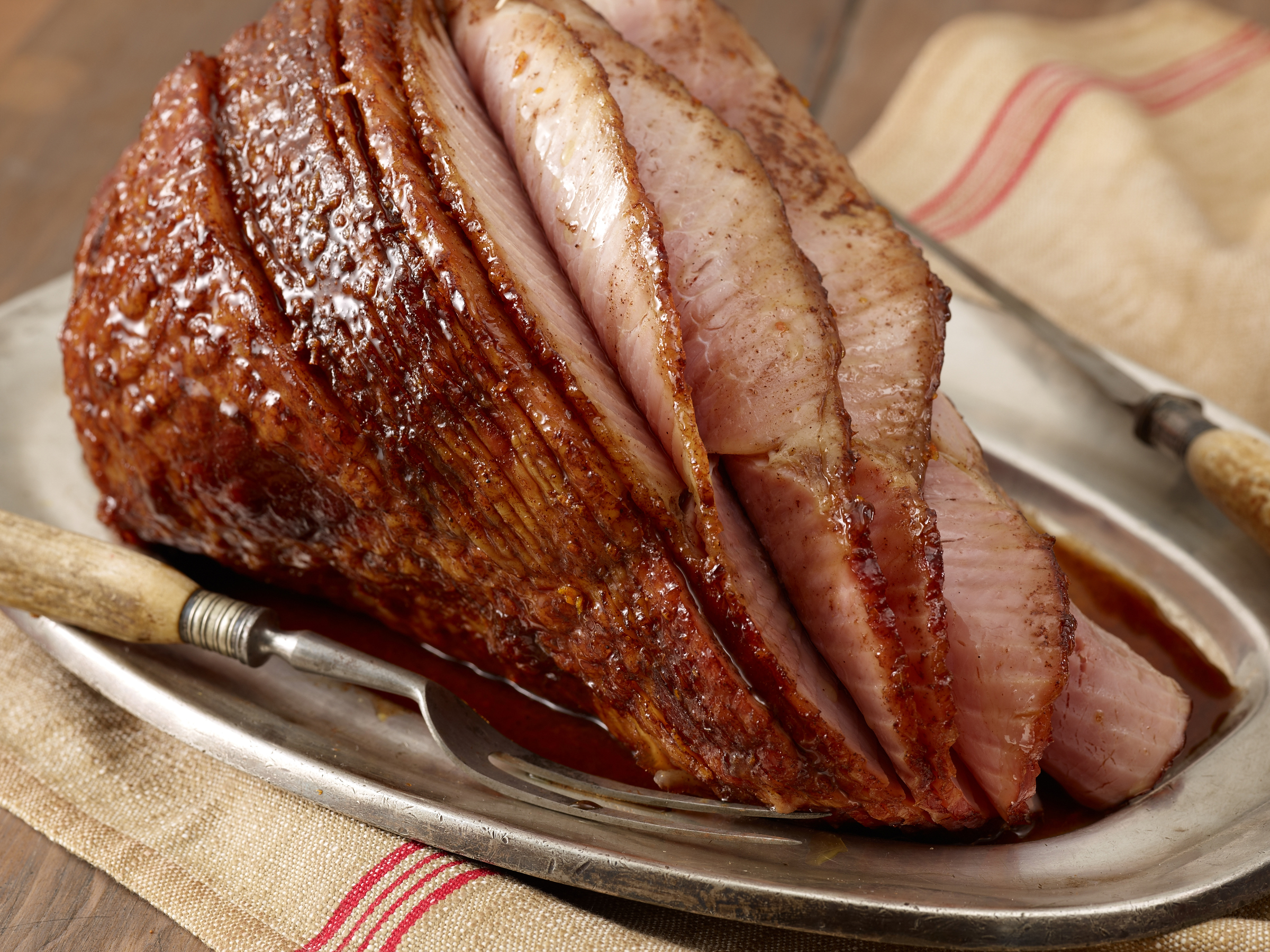 How to Cook a Spiral Ham, Sunny's Easy Holiday Spiral Ham Recipe, Sunny  Anderson