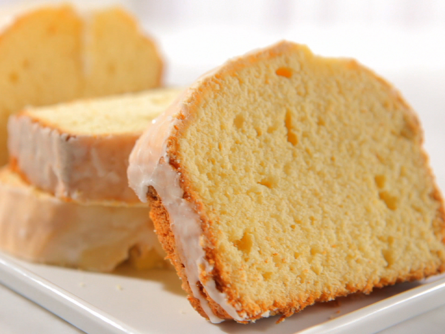 Prosecco Pound Cakes with Sparkling Glaze Recipe | Sandra Lee | Food Network