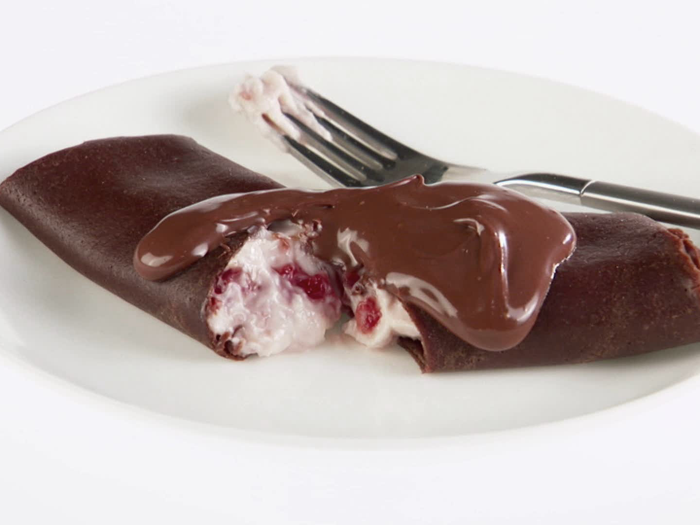 Chocolate and Strawberry Crepes Recipe 
