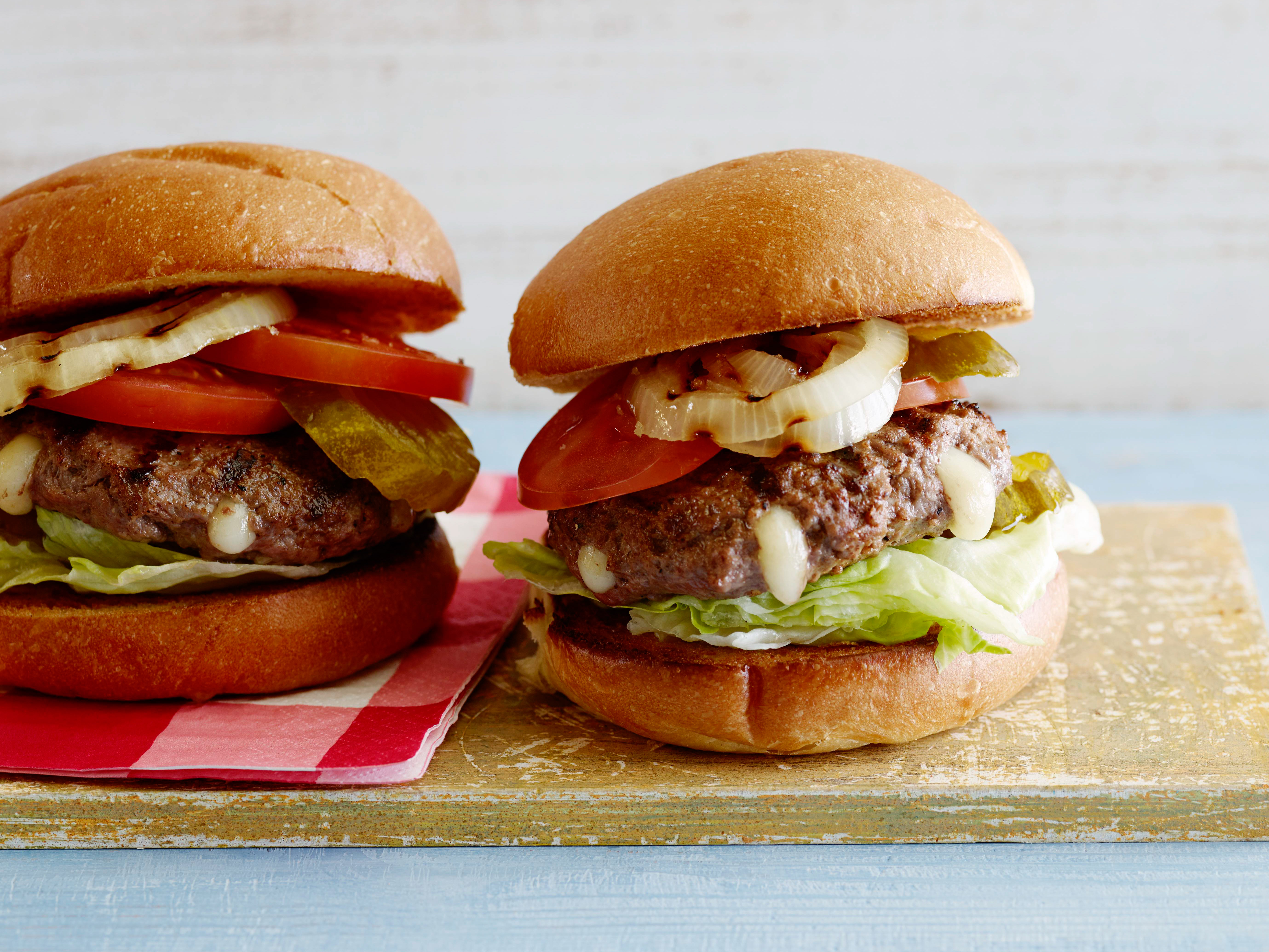 How to Make Burger Patties: Classic, Smashed, and Stuffed