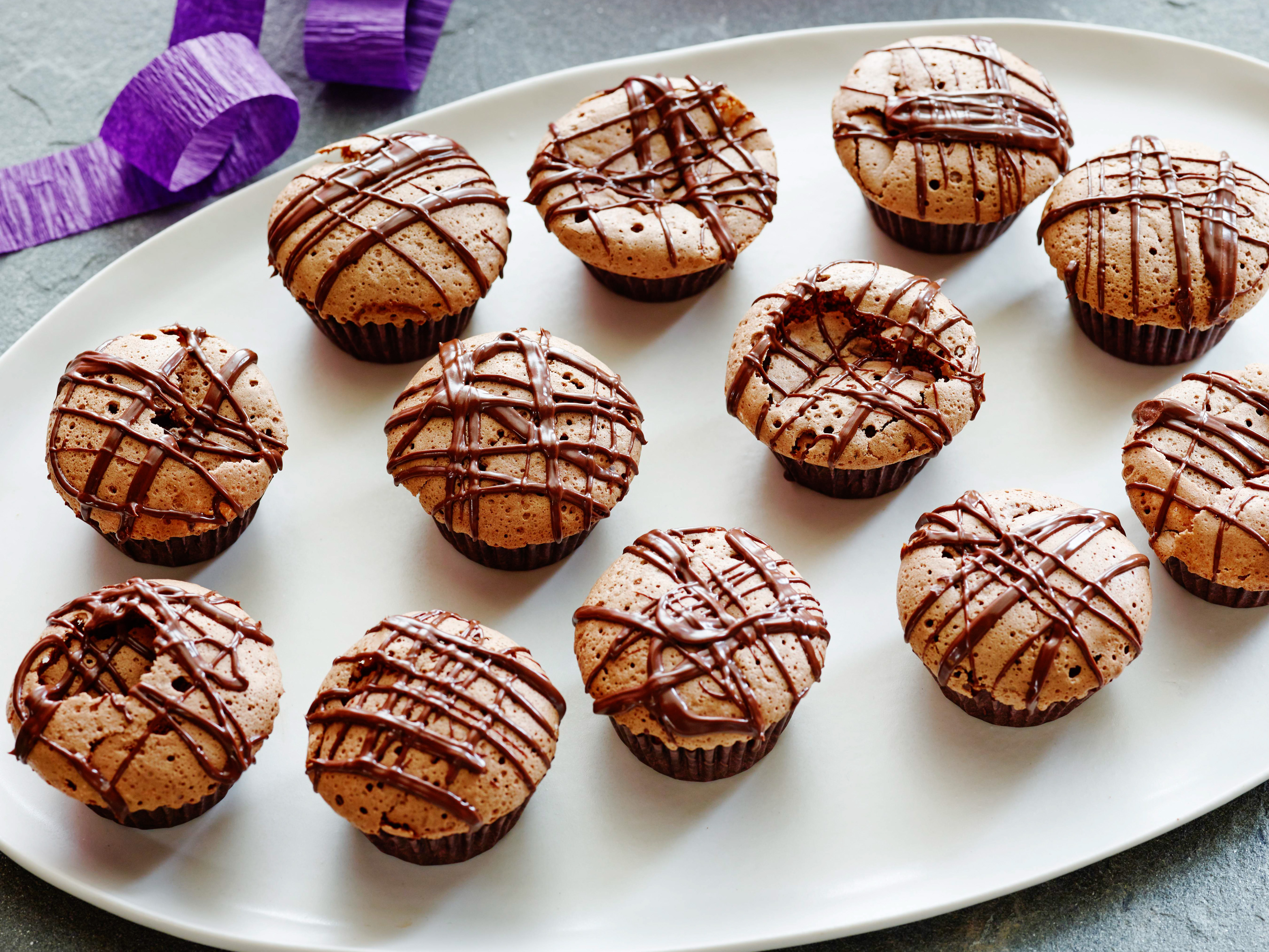 Mini Chocolate Muffins - Mini Chocolate Cupcakes