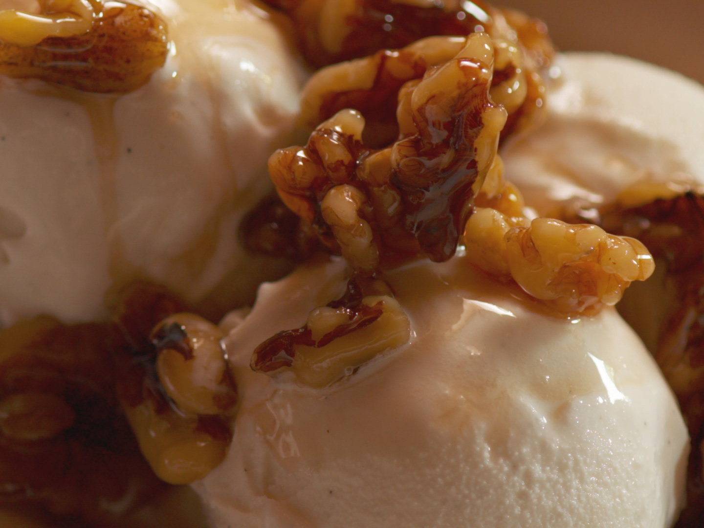 https://www.foodnetwork.com/content/dam/images/food/fullset/2015/8/18/1/RF0503H_Vanilla-Ice-Cream-with-Wet-Walnuts_s4x3.jpg