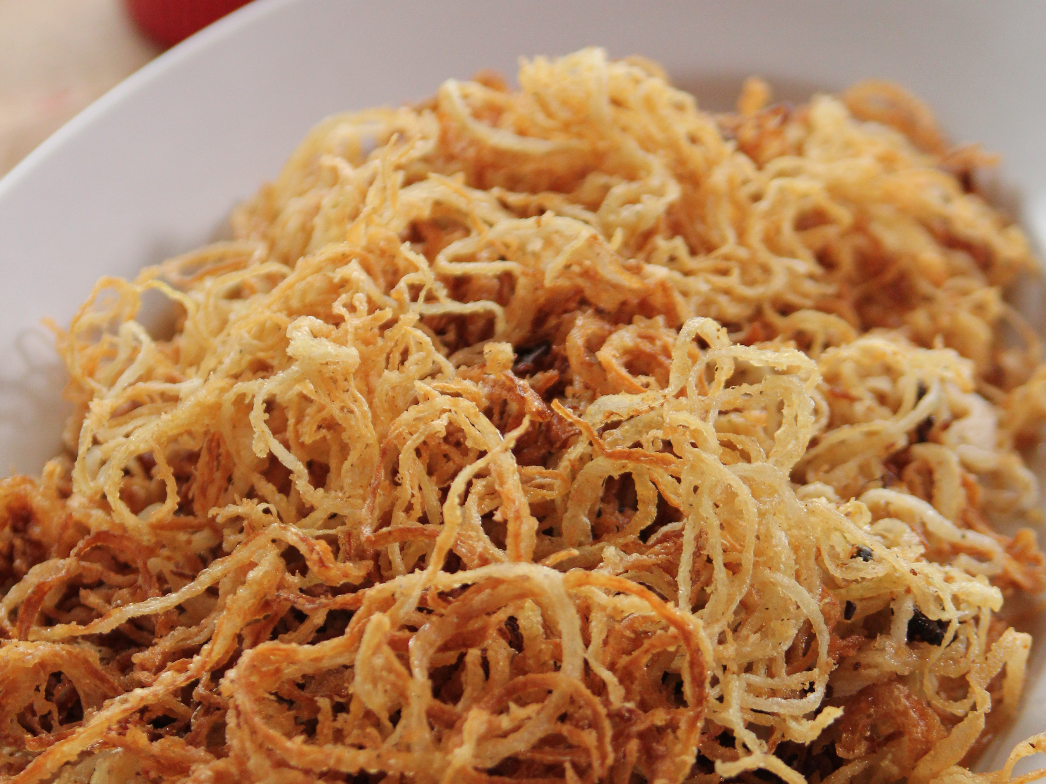 What is the difference between French fried onions and onion rings? Can  either one be used for making Green Bean Casserole? - Quora