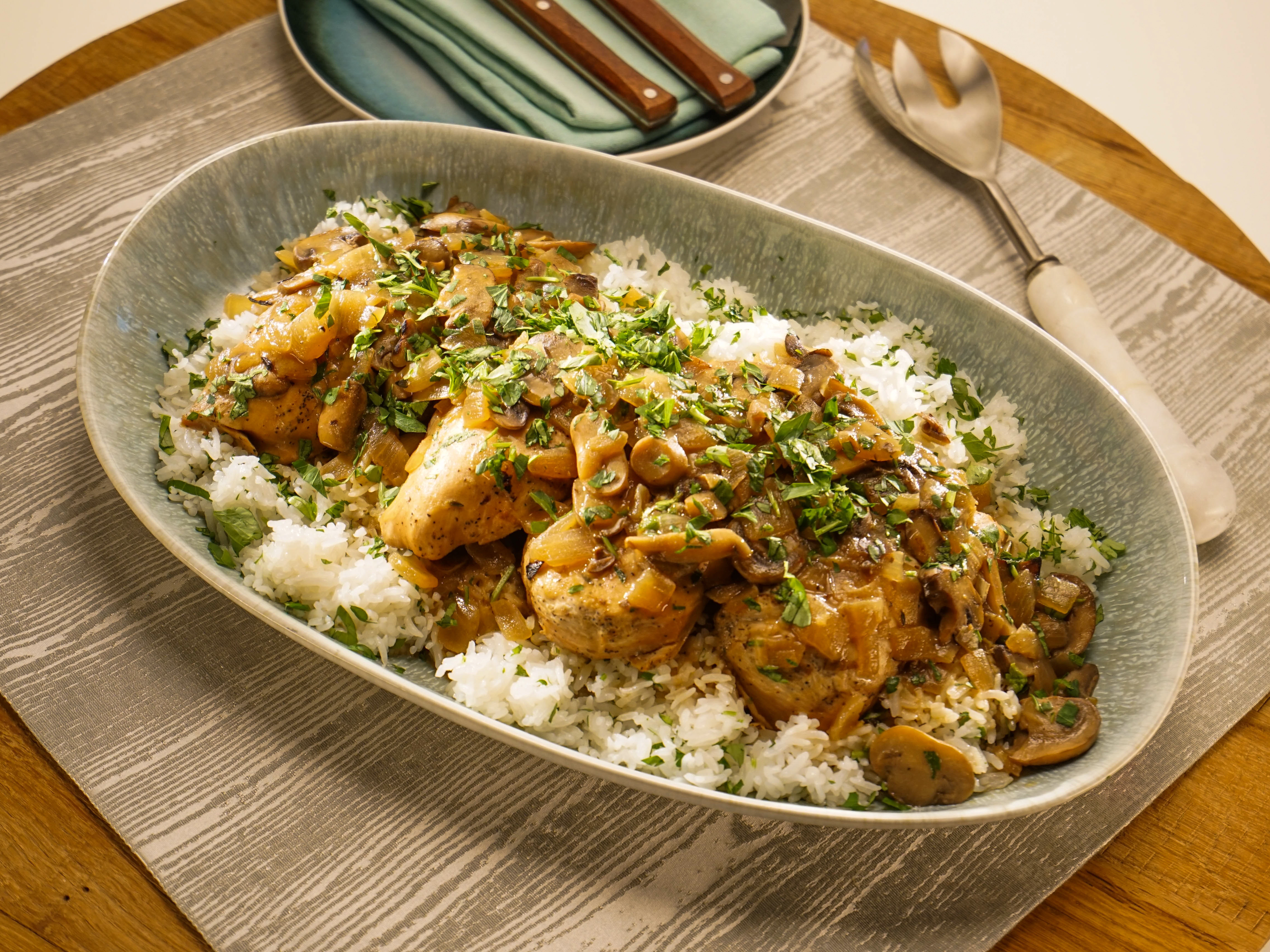 Sunny's Easy Smothered Chicken Recipe, Sunny Anderson