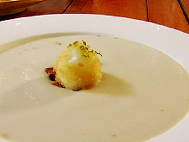 Roasted Cauliflower & Wild Mushroom Soup