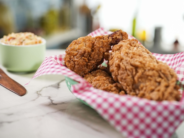 https://www.foodnetwork.com/content/dam/images/food/video/1/11/115/1150/11508026.jpg