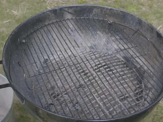 How to Clean a Gas or Charcoal Grill